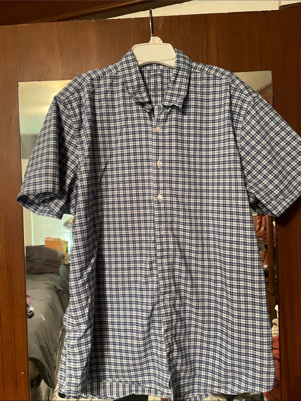 Sonoma Men's Blue and White Plaid Short-Sleeve Button-Down Shirt